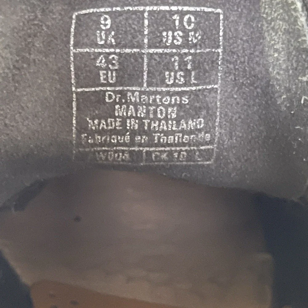 Dr.‎ Martens Manton Boots Men 9 UK 8 Black Leather Chukka Boots Grunge Goth Lace